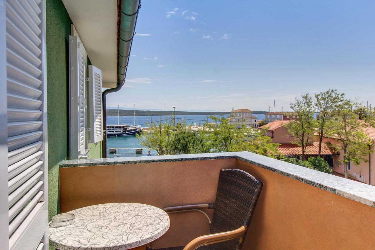 Apartments And Rooms By The Sea Nerezine, Losinj - 11815 Exterior foto