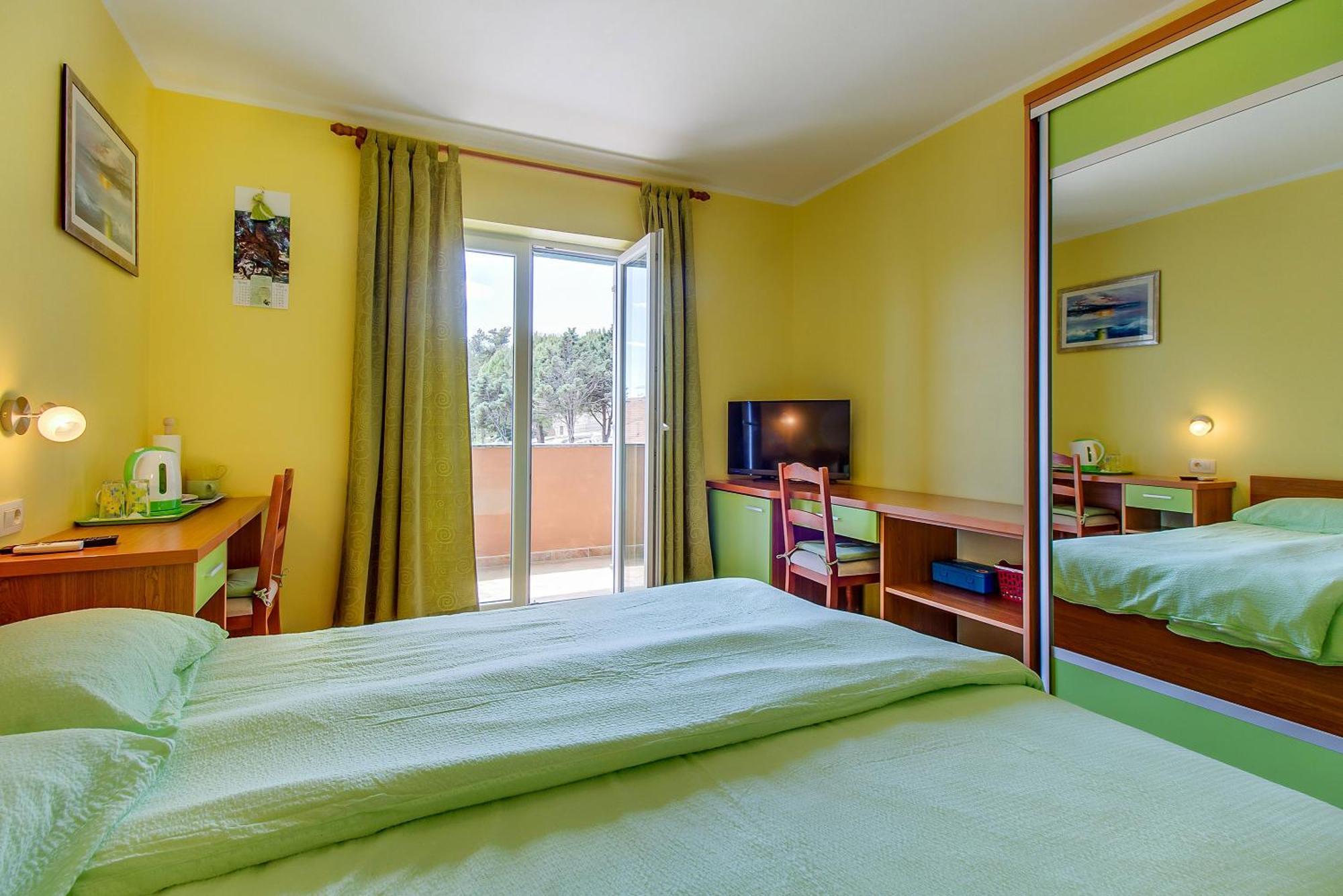 Apartments And Rooms By The Sea Nerezine, Losinj - 11815 Habitación foto